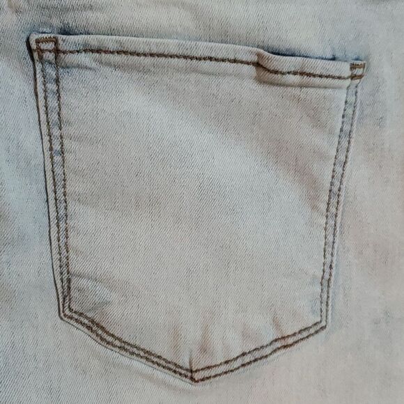 Mudd Flex Stretch Distressed Denim Skirt Women's Size 9 - Picture 6 of 7